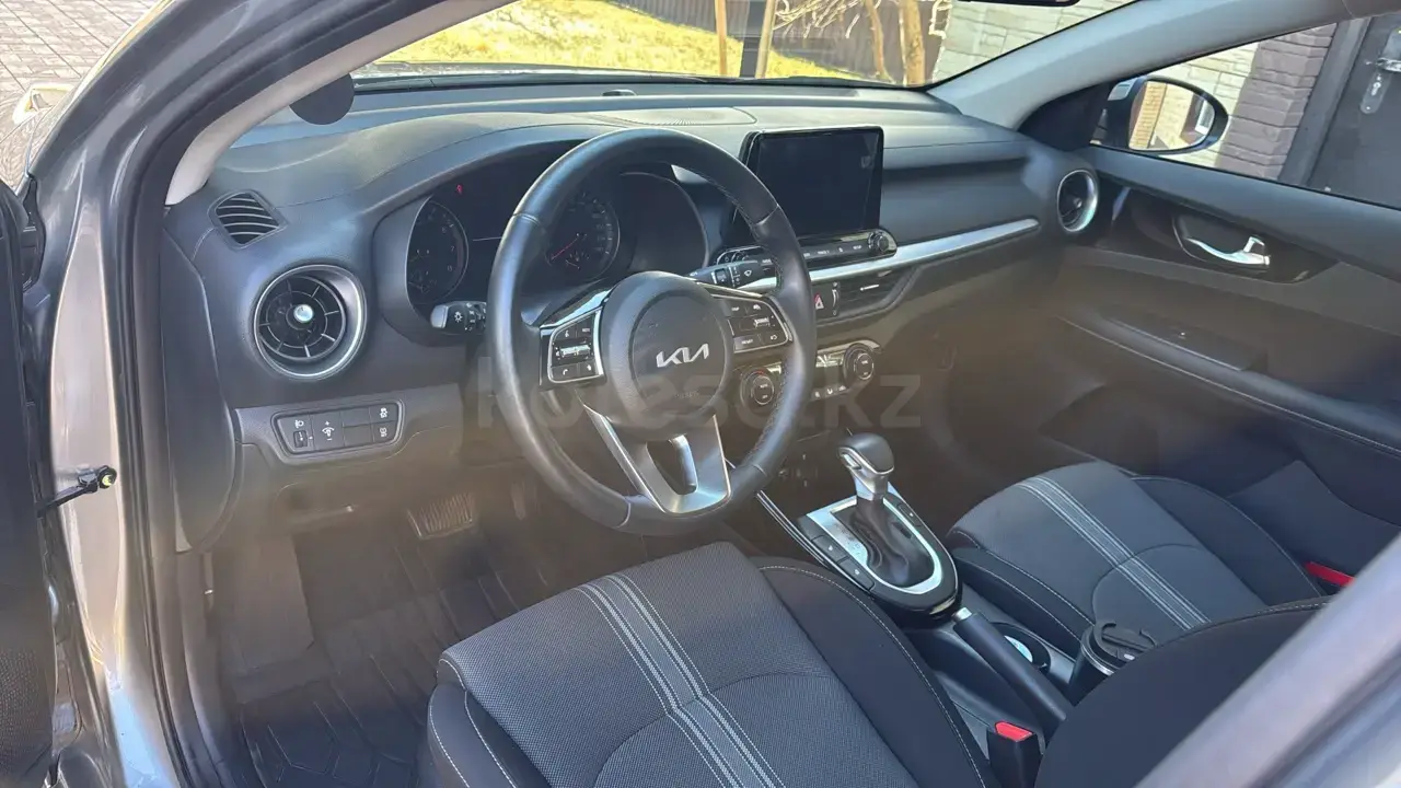Kia Cerato 2025 — фото 1 из 5