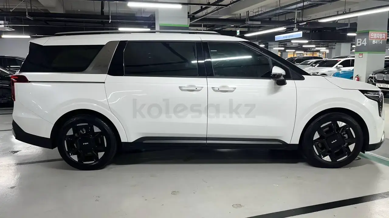 Kia Carnival 2025 — фото 1 из 5