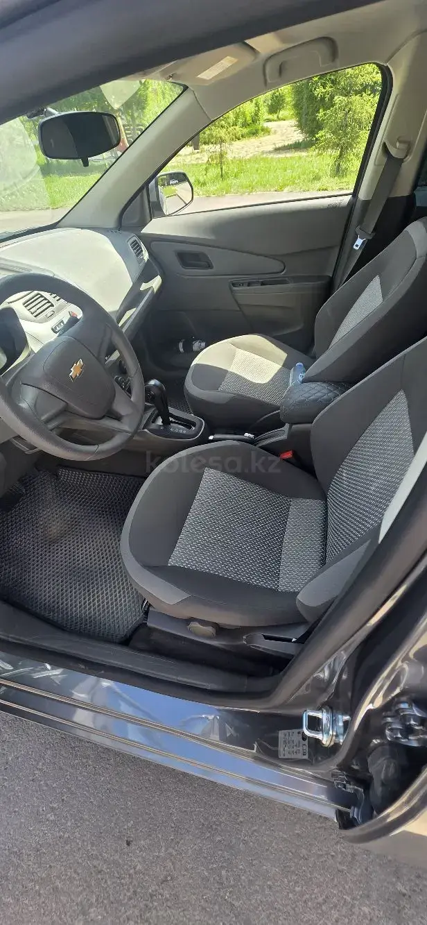 Chevrolet Cobalt 2025 — фото 1 из 5