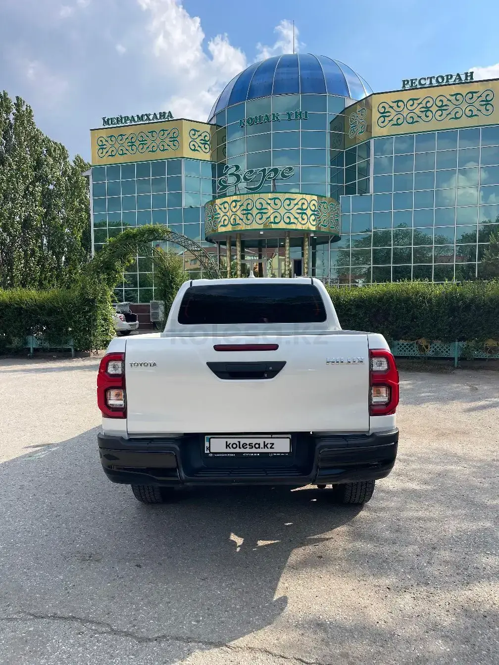 Toyota Hilux 2025 — фото 1 из 5