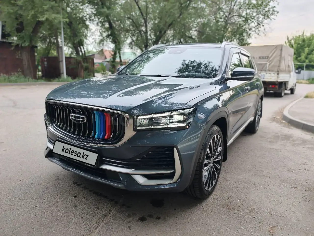 Geely Monjaro 2025 — фото 1 из 3
