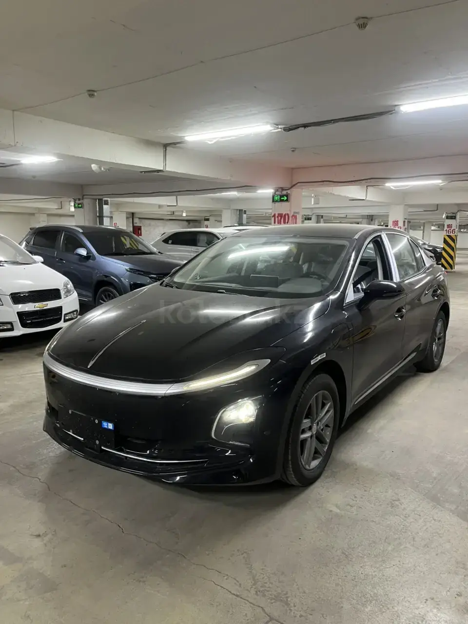 Hongqi E-QM5 2025 — фото 1 из 5