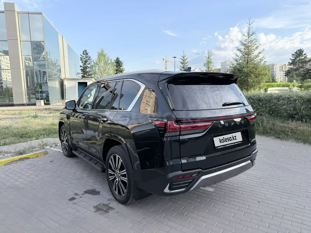 Lexus LX 600 2025 — фото 1 из 5