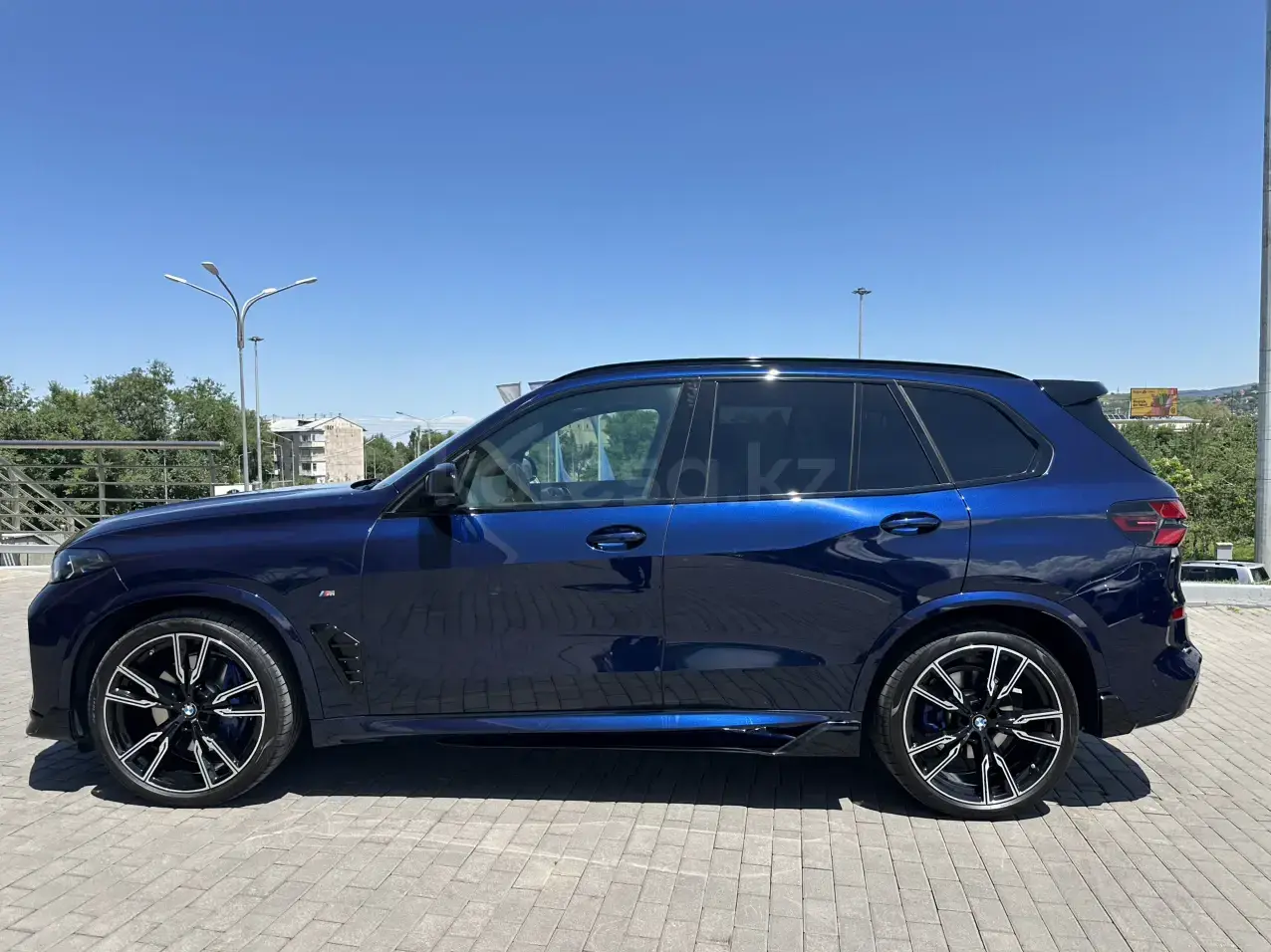 BMW X5 2025 — фото 1 из 5