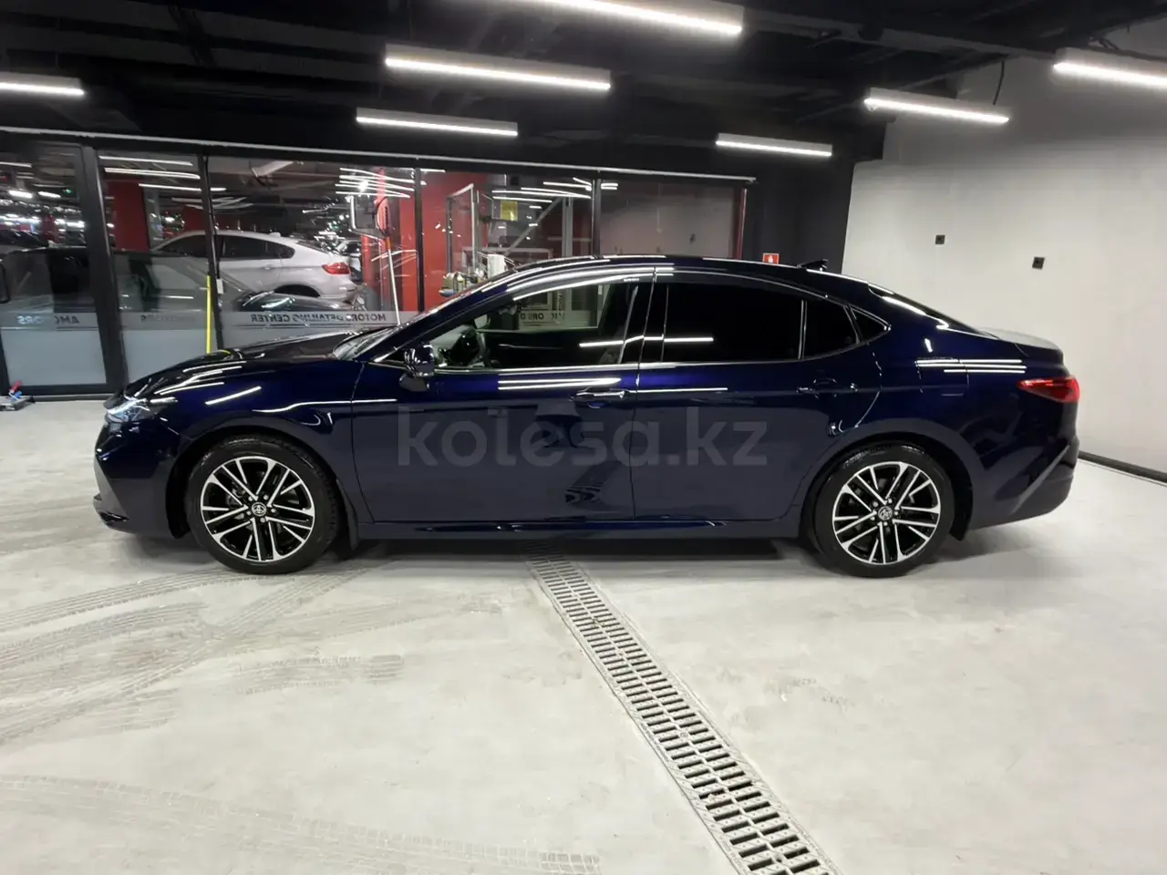 Toyota Camry 2025 — фото 1 из 5