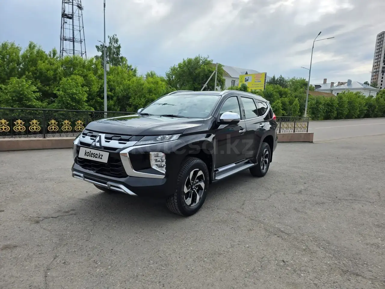 Mitsubishi Montero Sport 2026 — фото 1 из 5