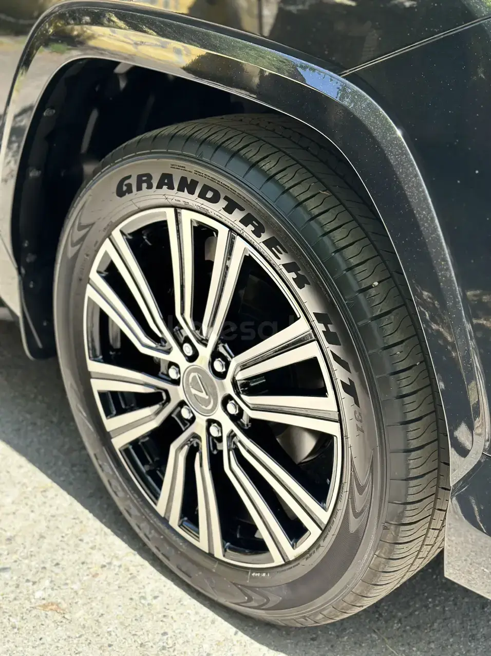 Lexus LX 700h 2025 — фото 1 из 5