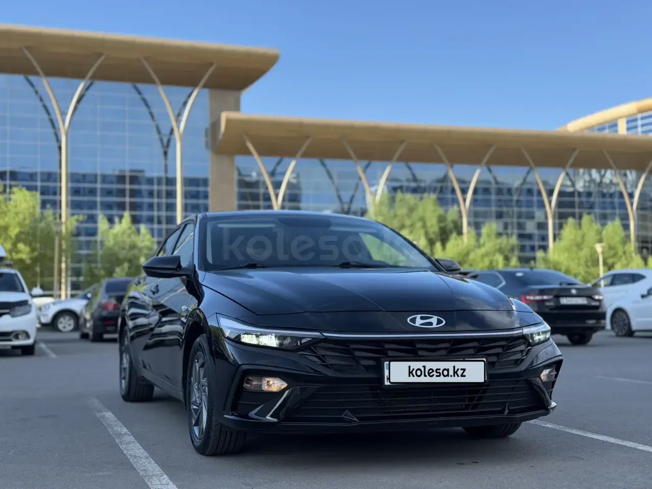 Hyundai Elantra 2025 — фото 1 из 5