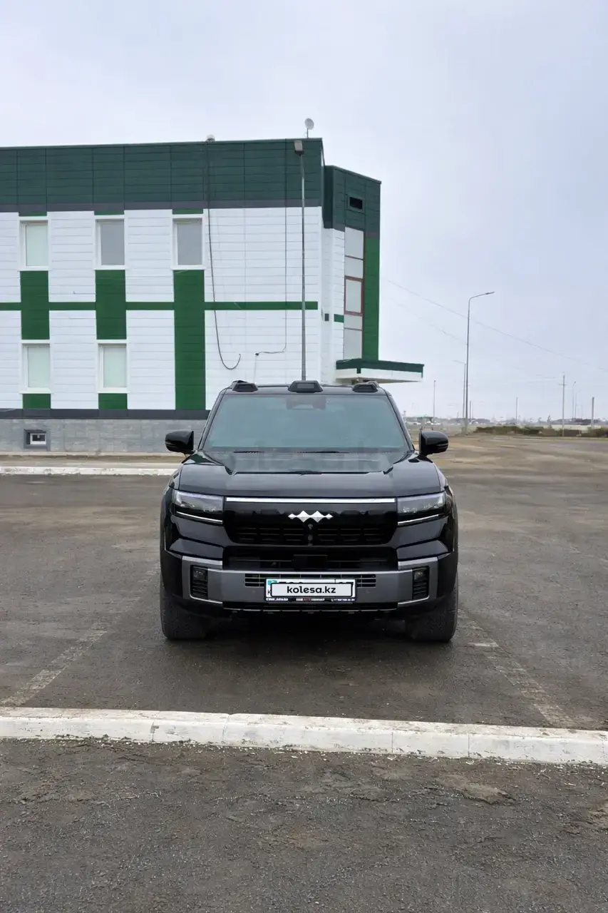 BYD FangChengBao Leopard 8 2025 — фото 1 из 3