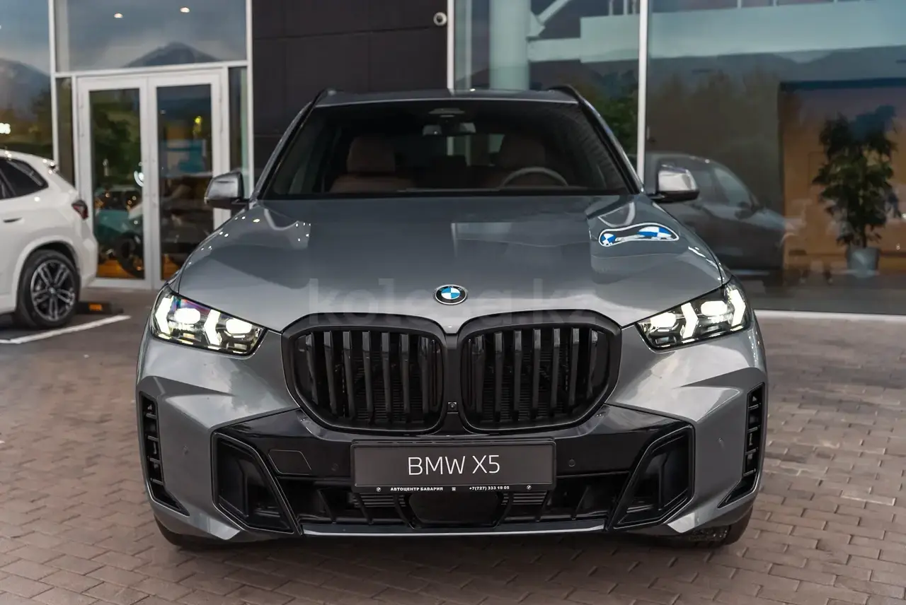 BMW X5 2026 — фото 1 из 5
