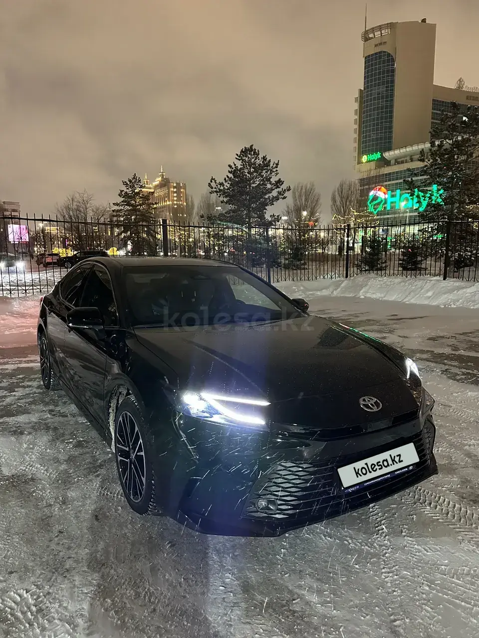 Toyota Camry 2025 — фото 1 из 1