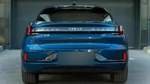 Zeekr 001, I 2023 — миниатюра 1