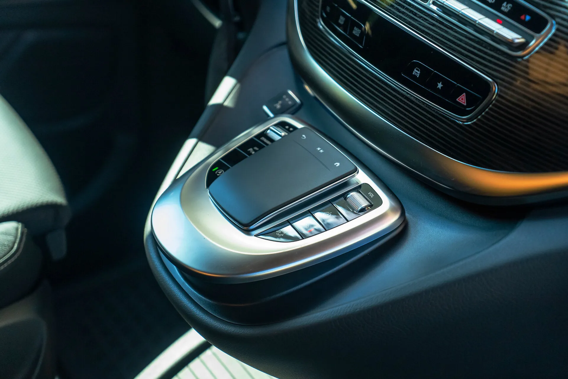 Mercedes-Benz V-Класс 300, Iii (W447) Рестайлинг 2023 фото 9