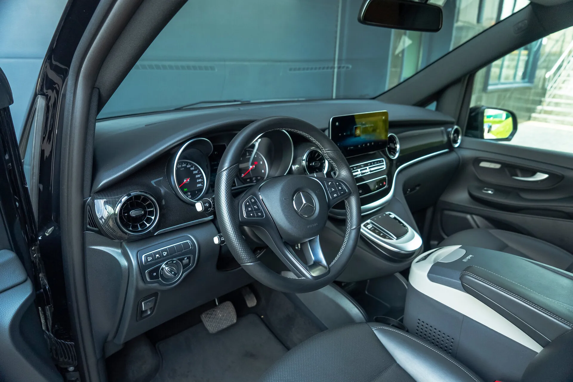Mercedes-Benz V-Класс 250, Iii (W447) Рестайлинг 2021 фото 2