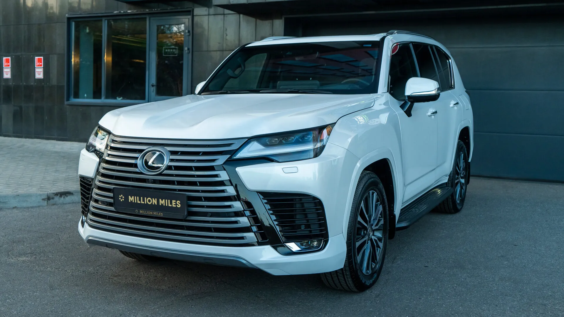 Lexus LX, Iv 2022 фото 4