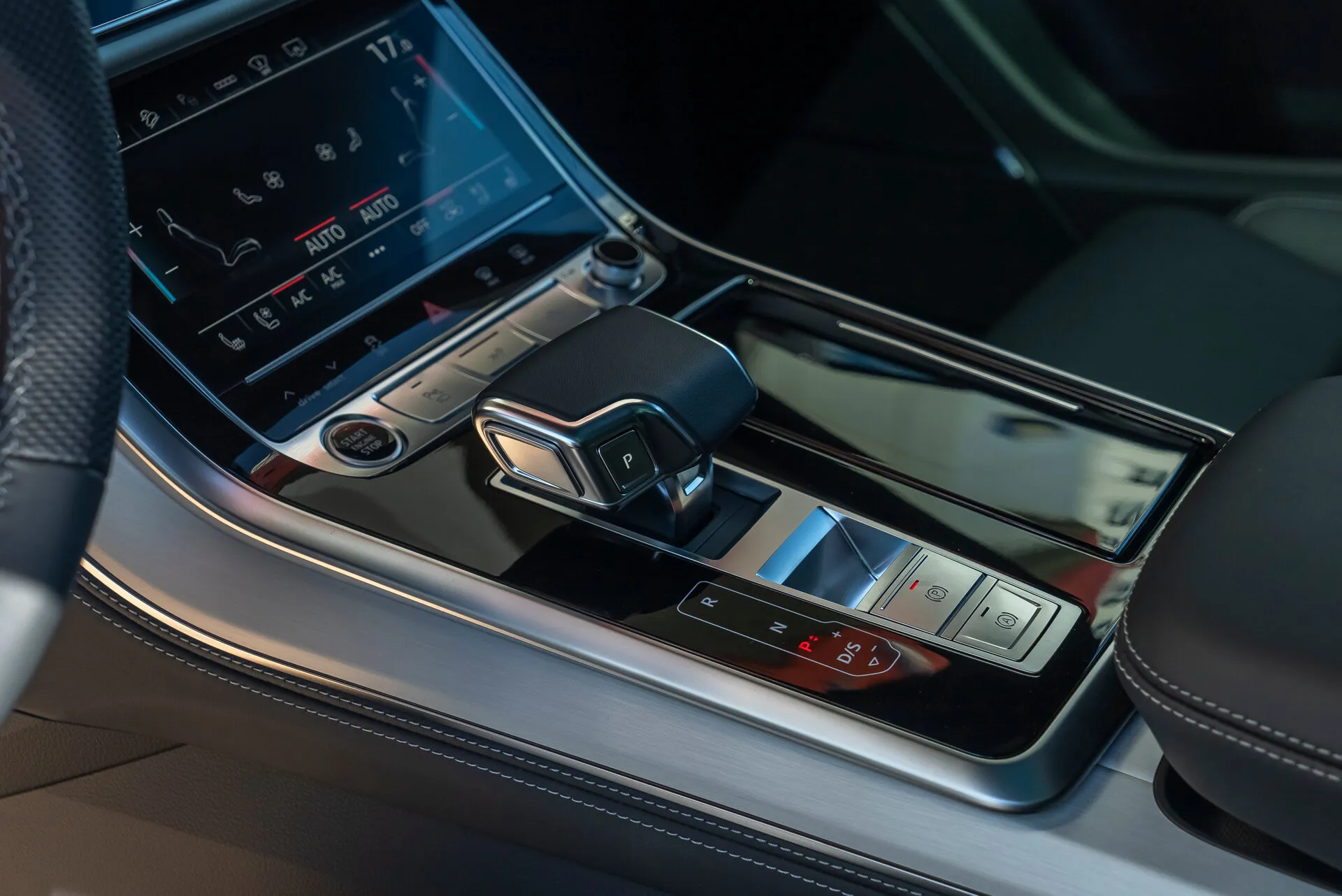 Audi Q8, I (4M) 2023 фото 4