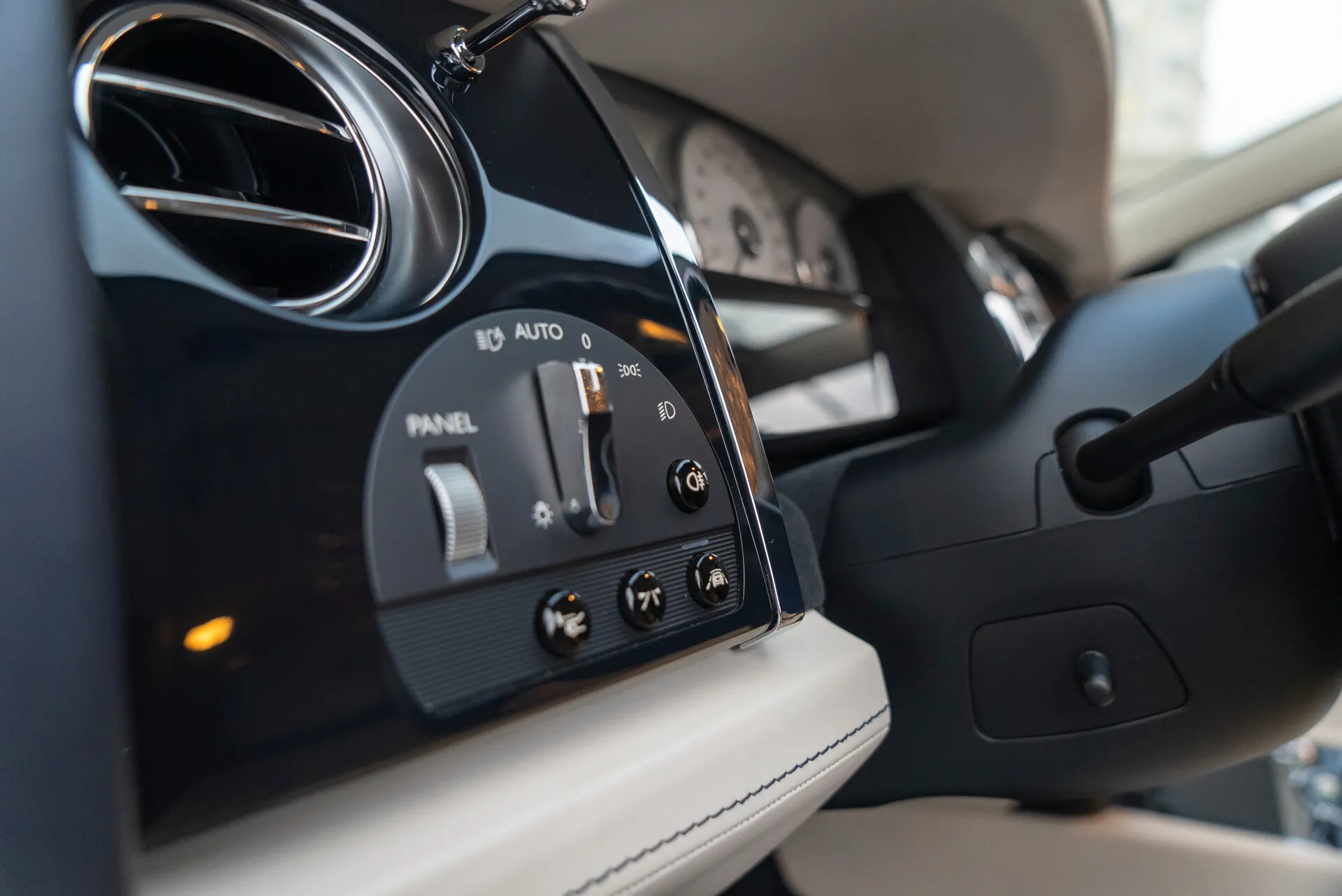 Rolls-Royce Ghost, I Рестайлинг (Series Ii) 2019 фото 4
