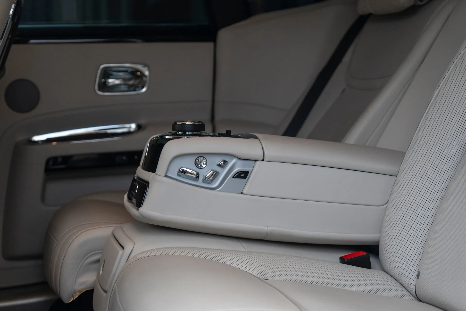 Rolls-Royce Ghost, I Рестайлинг (Series Ii) 2019 фото 10