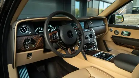 Rolls-Royce Cullinan, I 2021 — миниатюра 5