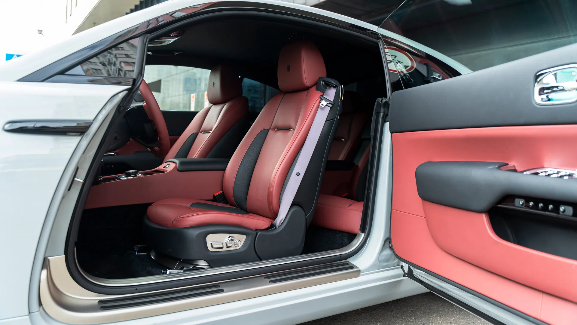 Rolls-Royce Wraith, I 2020 фото 9