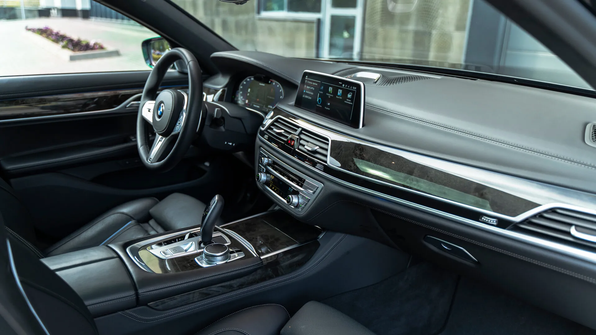 BMW 7 Серии, Vi (G11/G12) Рестайлинг 2019 фото 8