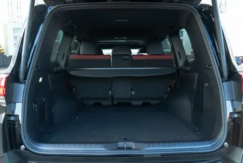 Toyota Land Cruiser, 300 Series 2022 — миниатюра 8