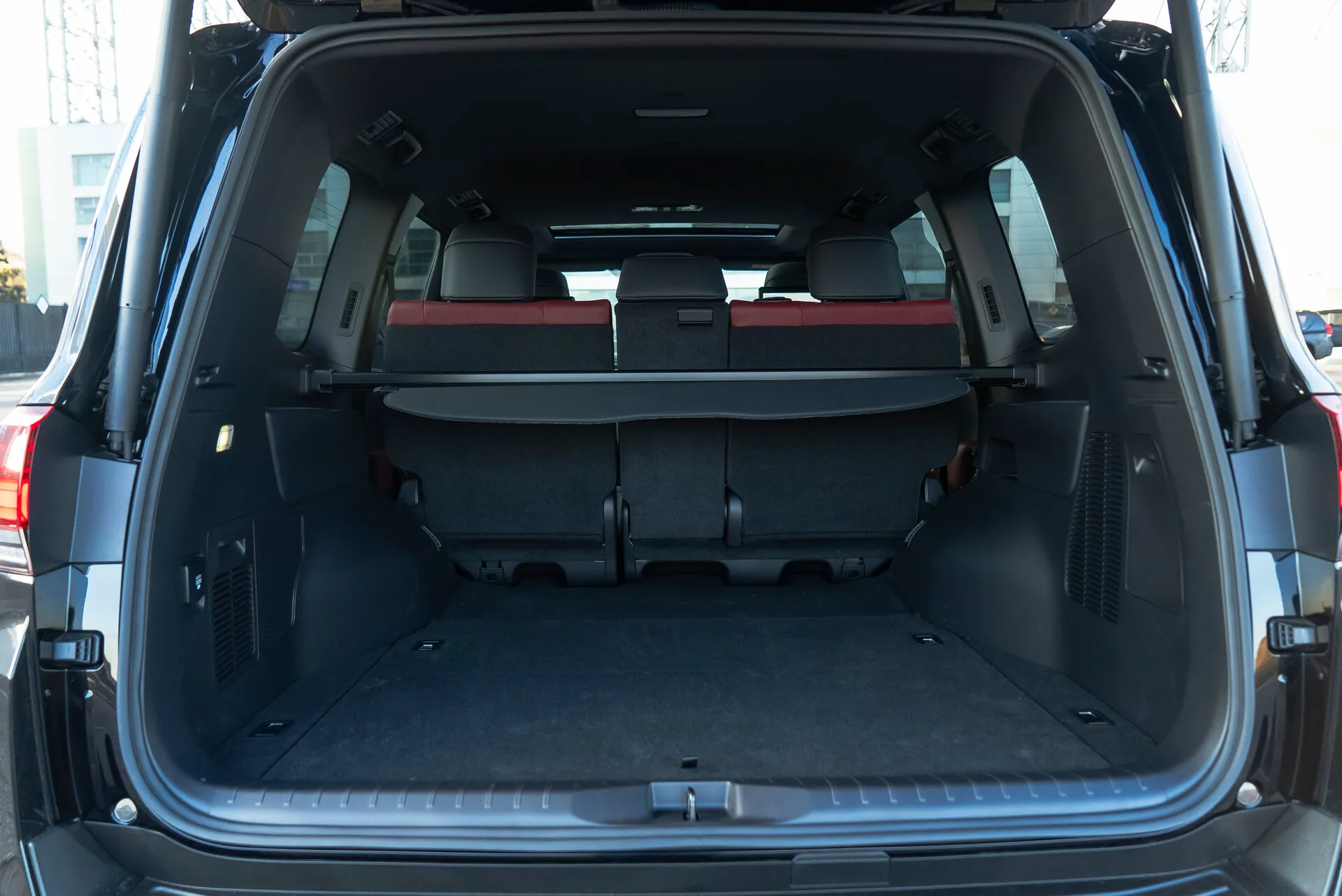 Toyota Land Cruiser, 300 Series 2022 фото 10
