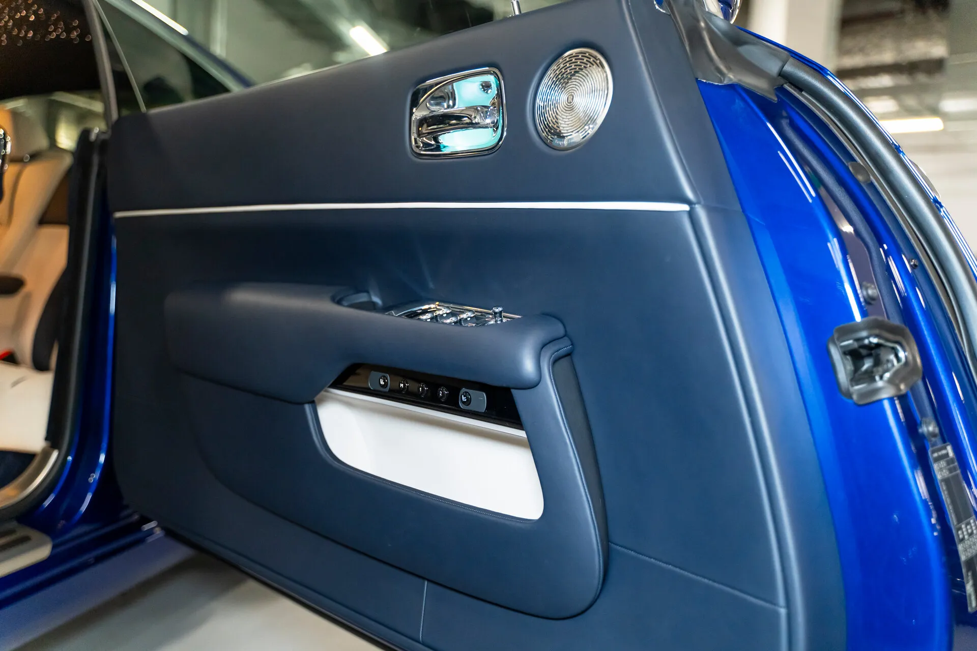Rolls-Royce Wraith, I 2020 фото 5