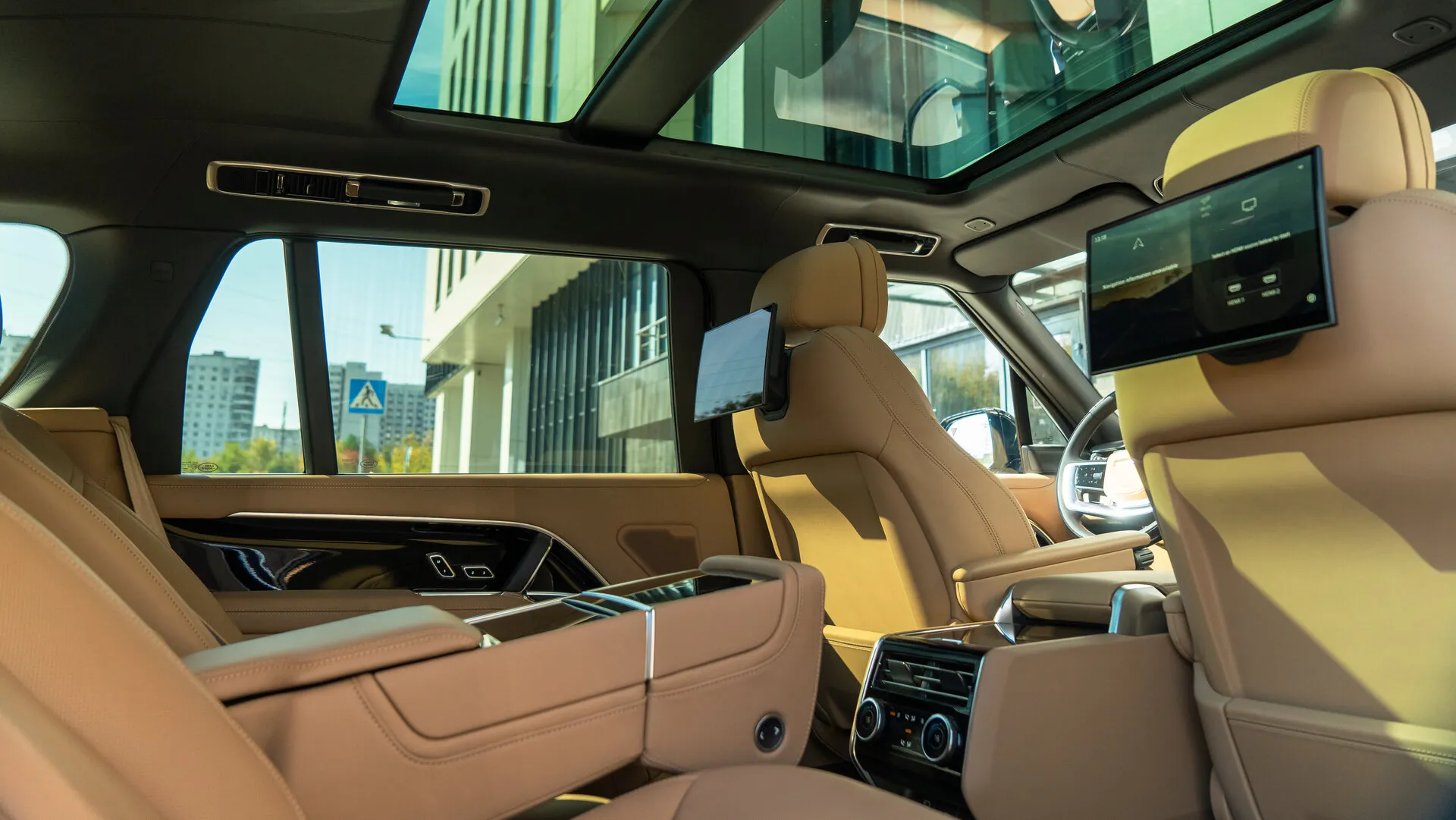 Land Rover Range Rover Long, V 2023 фото 7