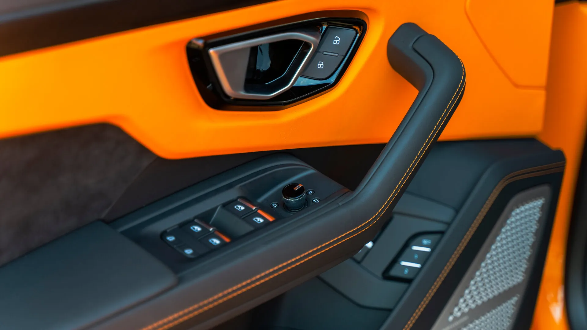 Lamborghini Urus, I Рестайлинг 2024 фото 2