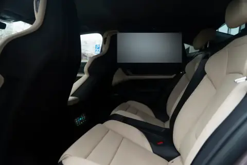Porsche Taycan Turbo, I 2021 — миниатюра 3