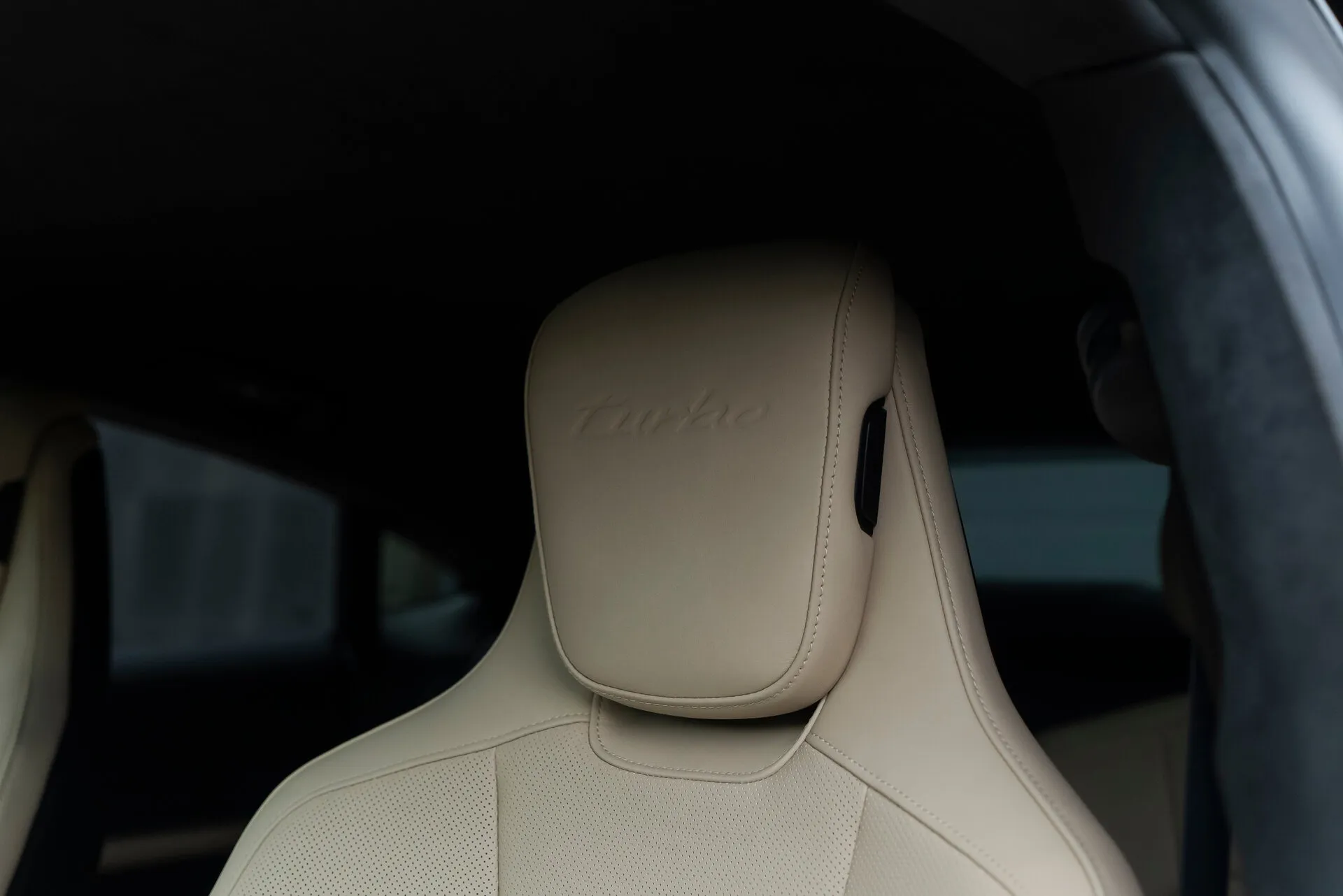 Porsche Taycan Turbo, I 2021 фото 7