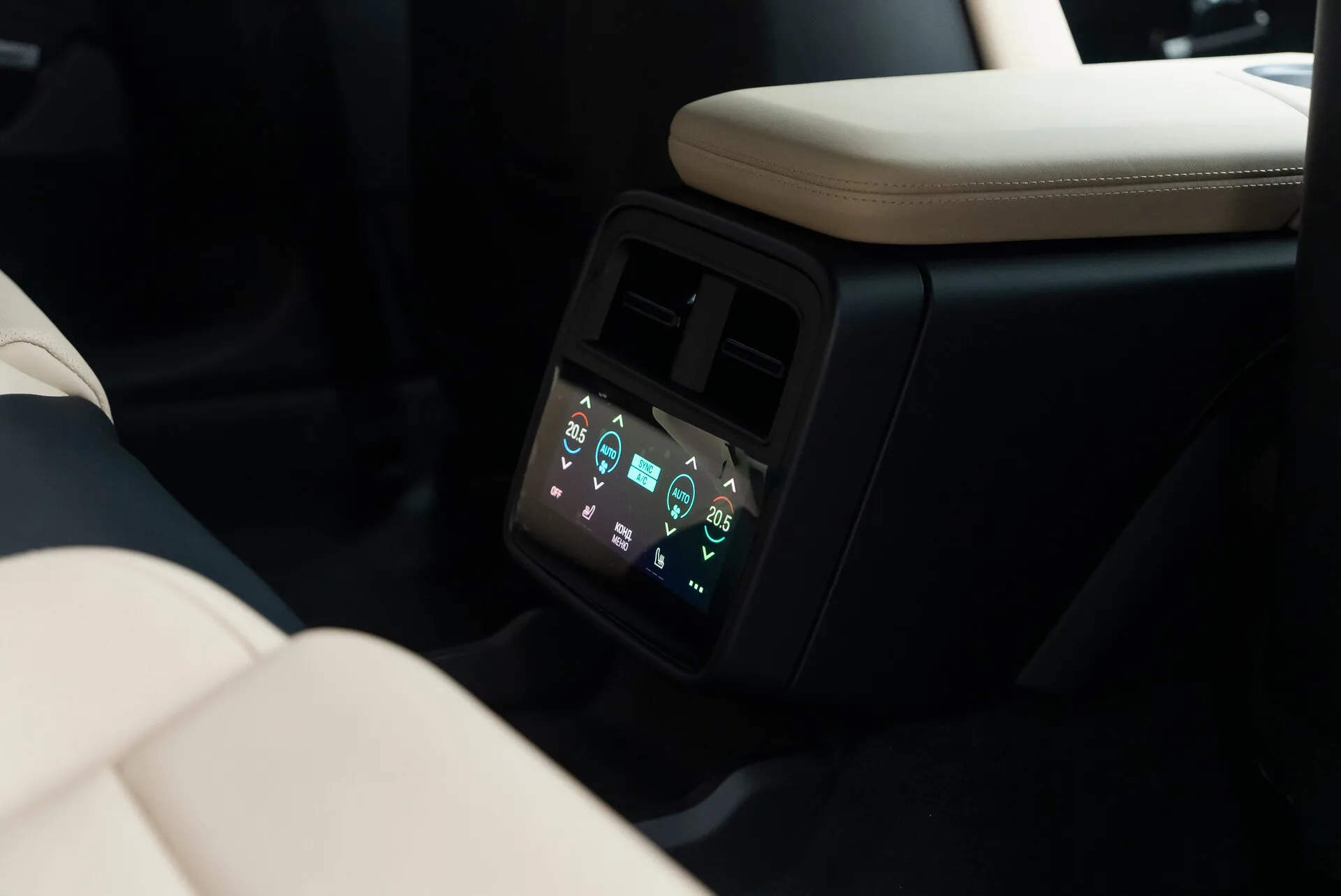 Porsche Taycan Turbo, I 2021 фото 9