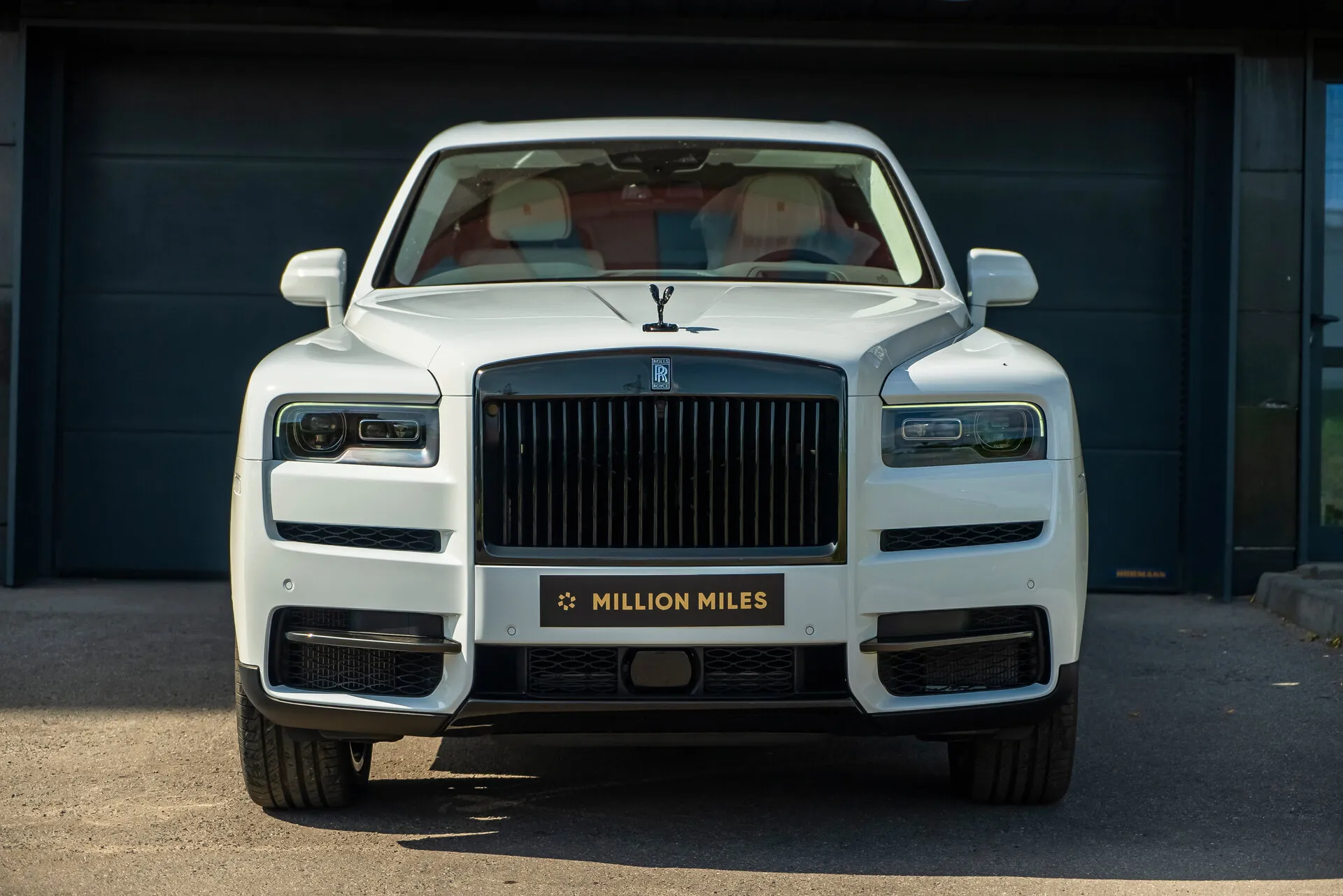 Rolls-Royce Cullinan Black Badge, I 2024 фото 4
