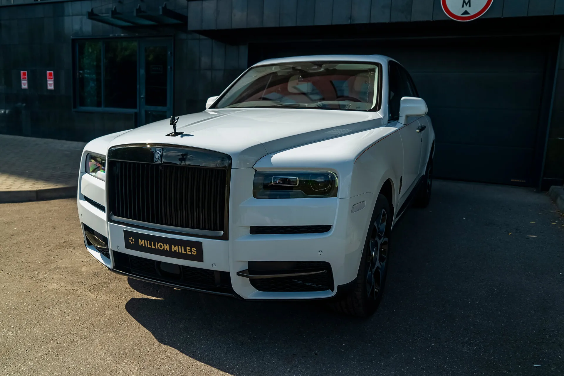 Rolls-Royce Cullinan Black Badge, I 2024 фото 7