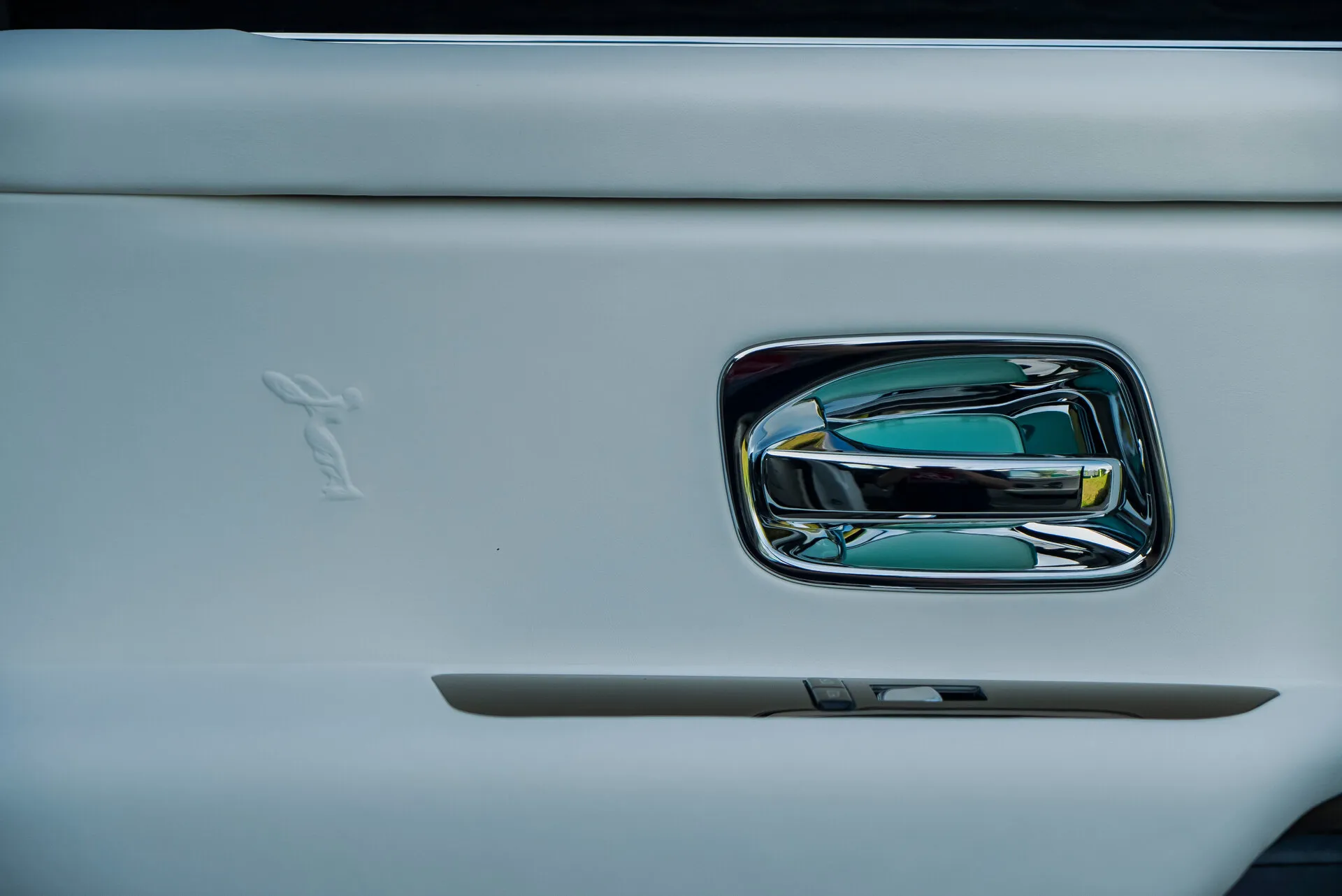 Rolls-Royce Cullinan Black Badge, I 2024 фото 10