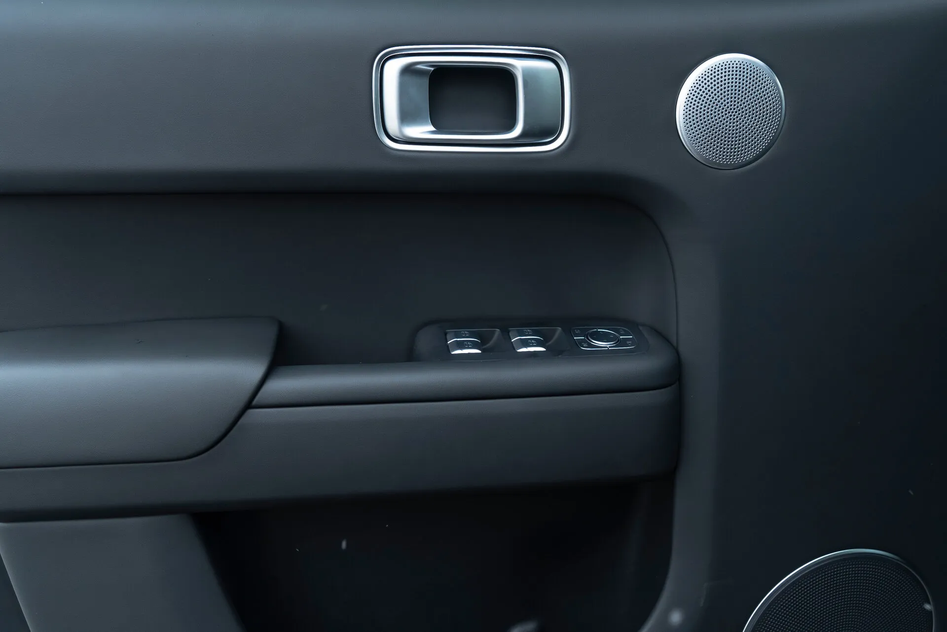 Li Auto L9, I 2024 фото 3