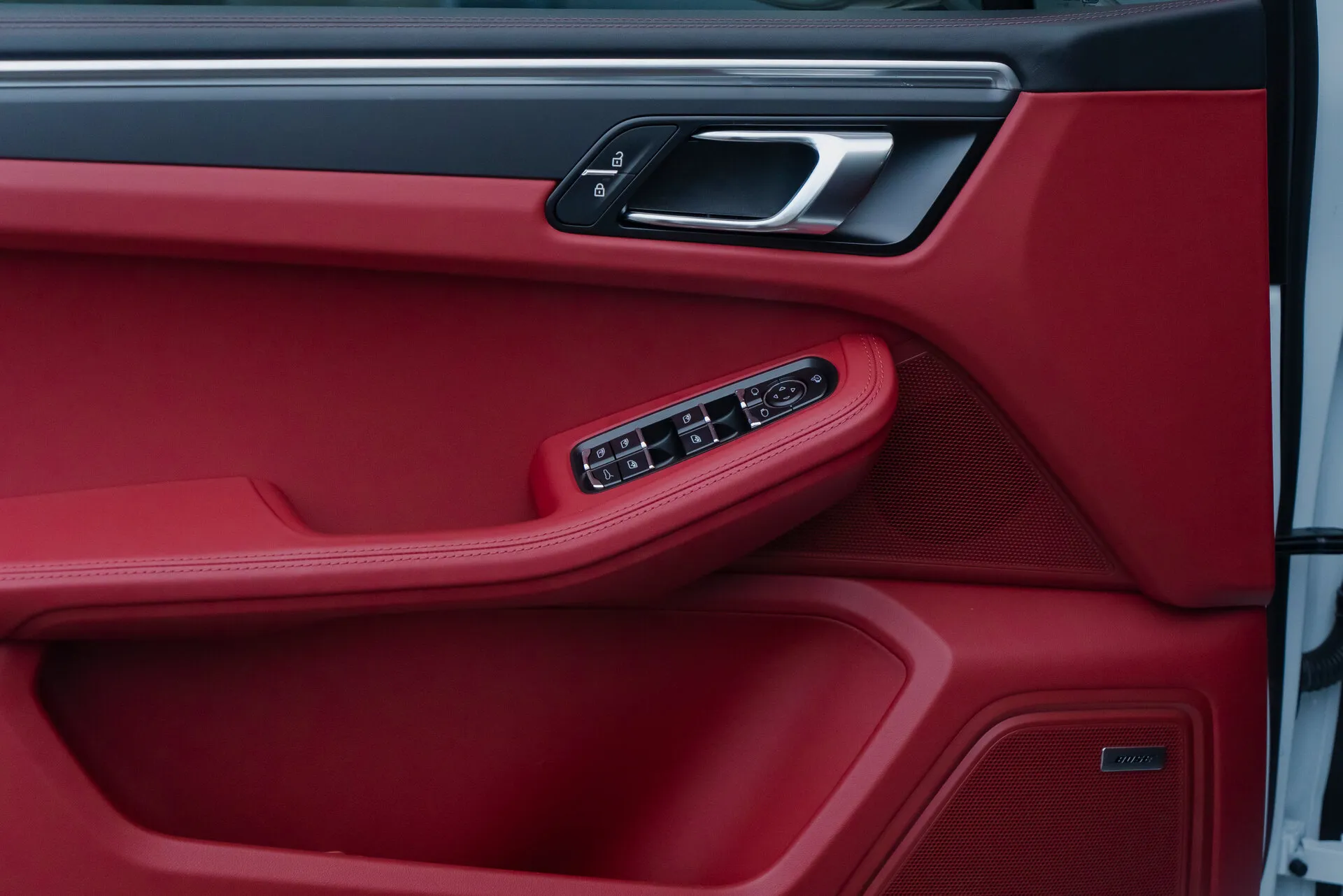 Porsche Macan, I Рестайлинг 2 2023 фото 9