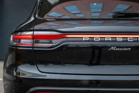 Porsche Macan, I Рестайлинг 2 2023 — миниатюра 8