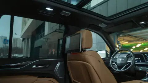 Cadillac Escalade, V 2022 — миниатюра 7