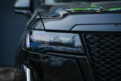 Cadillac Escalade, V 2023 — миниатюра 5