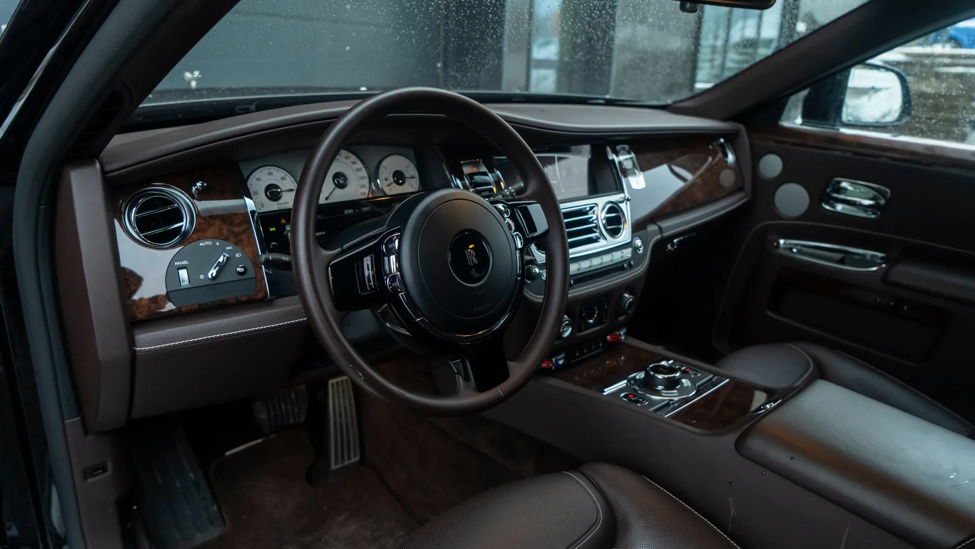 Rolls-Royce Ghost, I Рестайлинг (Series Ii) 2019 фото 3