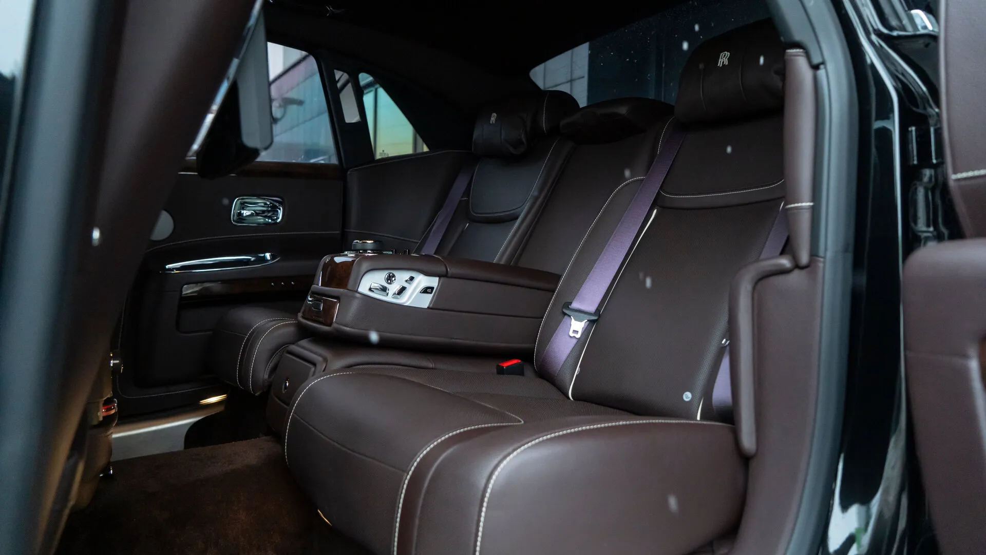 Rolls-Royce Ghost, I Рестайлинг (Series Ii) 2019 фото 8