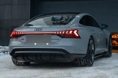 Audi E-Tron GT, I 2022 — миниатюра 3
