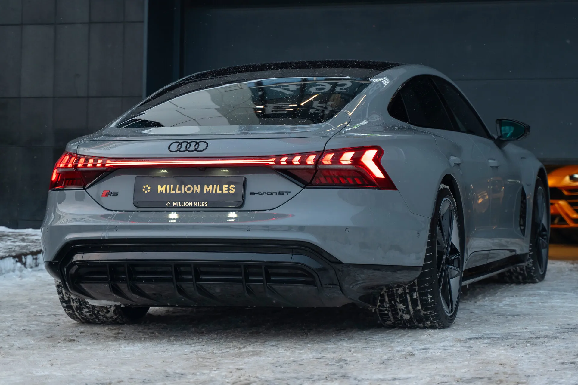 Audi E-Tron GT, I 2022 фото 3