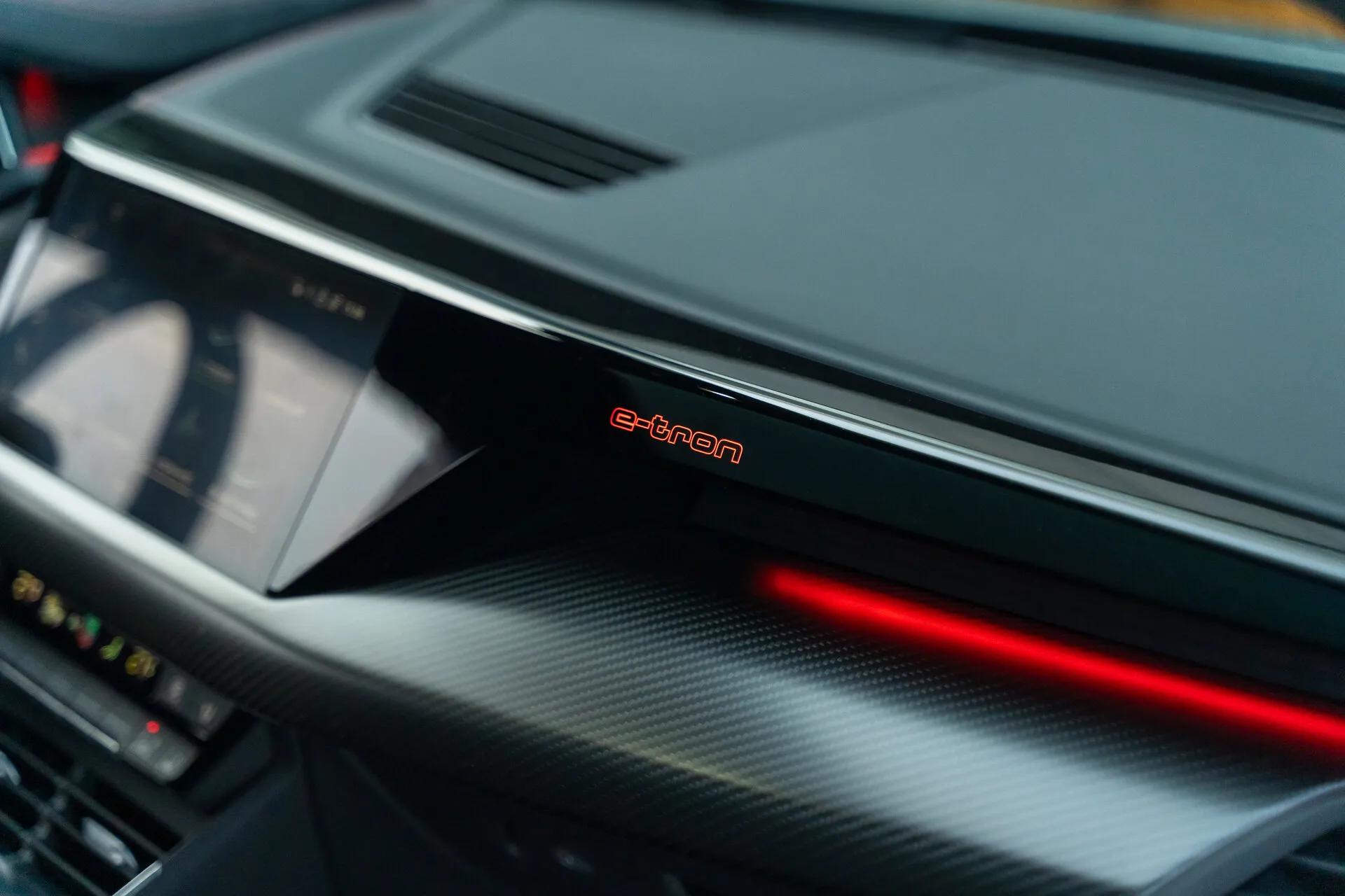 Audi E-Tron GT, I 2022 фото 4