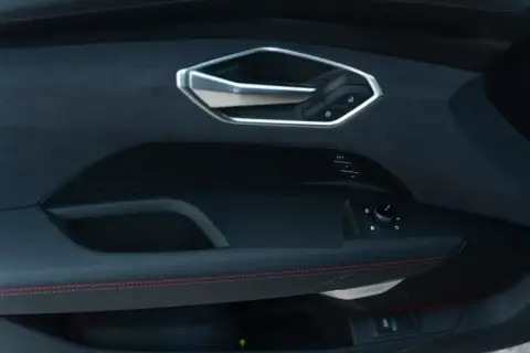 Audi E-Tron GT, I 2022 — миниатюра 6