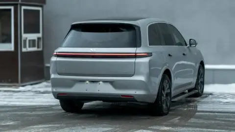 Li Auto L8, I 2023 — миниатюра 1