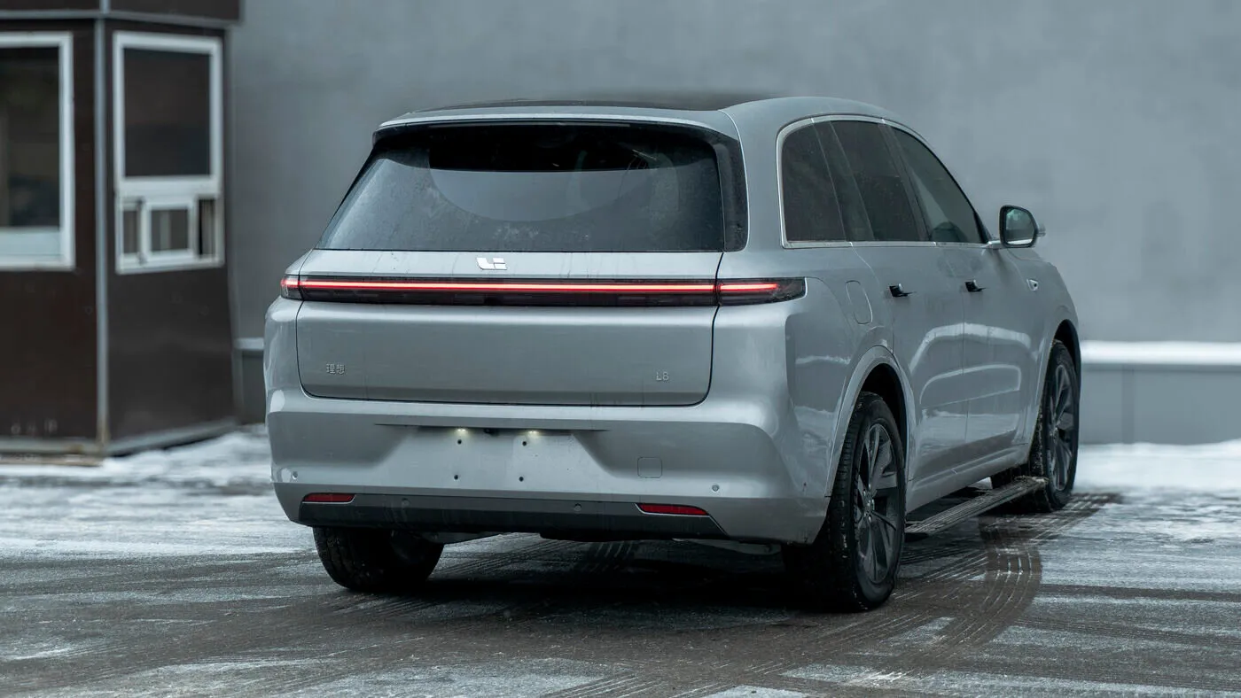 Li Auto L8, I 2023