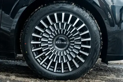 Zeekr 009, I 2023 — миниатюра 6